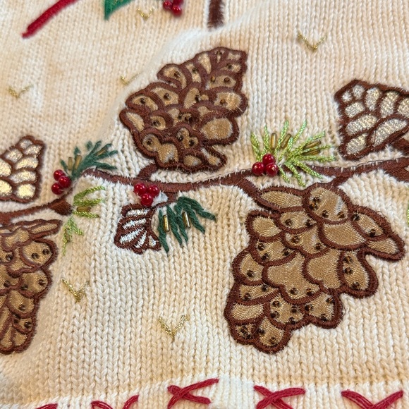 Vintage Embroidered Cardinal & Pinecone Christmas sweater Vest by In Resource M - Picture 5 of 16